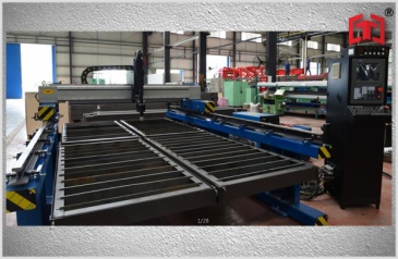 CNC plasma cutting table